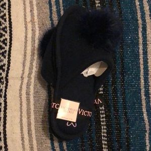Victoria secret comfy slippers